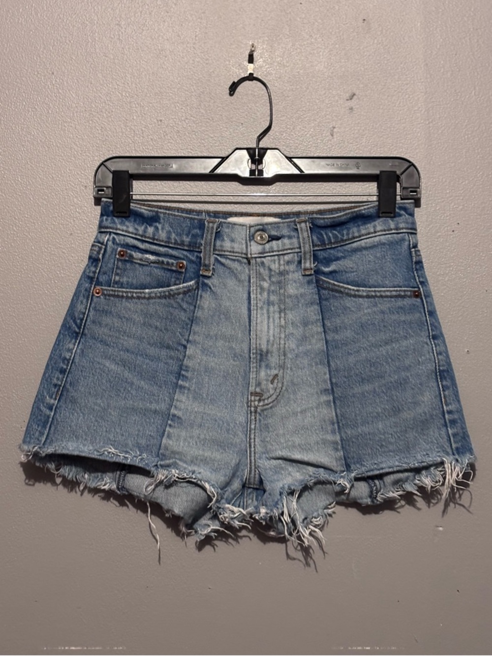 Abercrombie & Fitch Mulitishade High Rise Mom Shorts